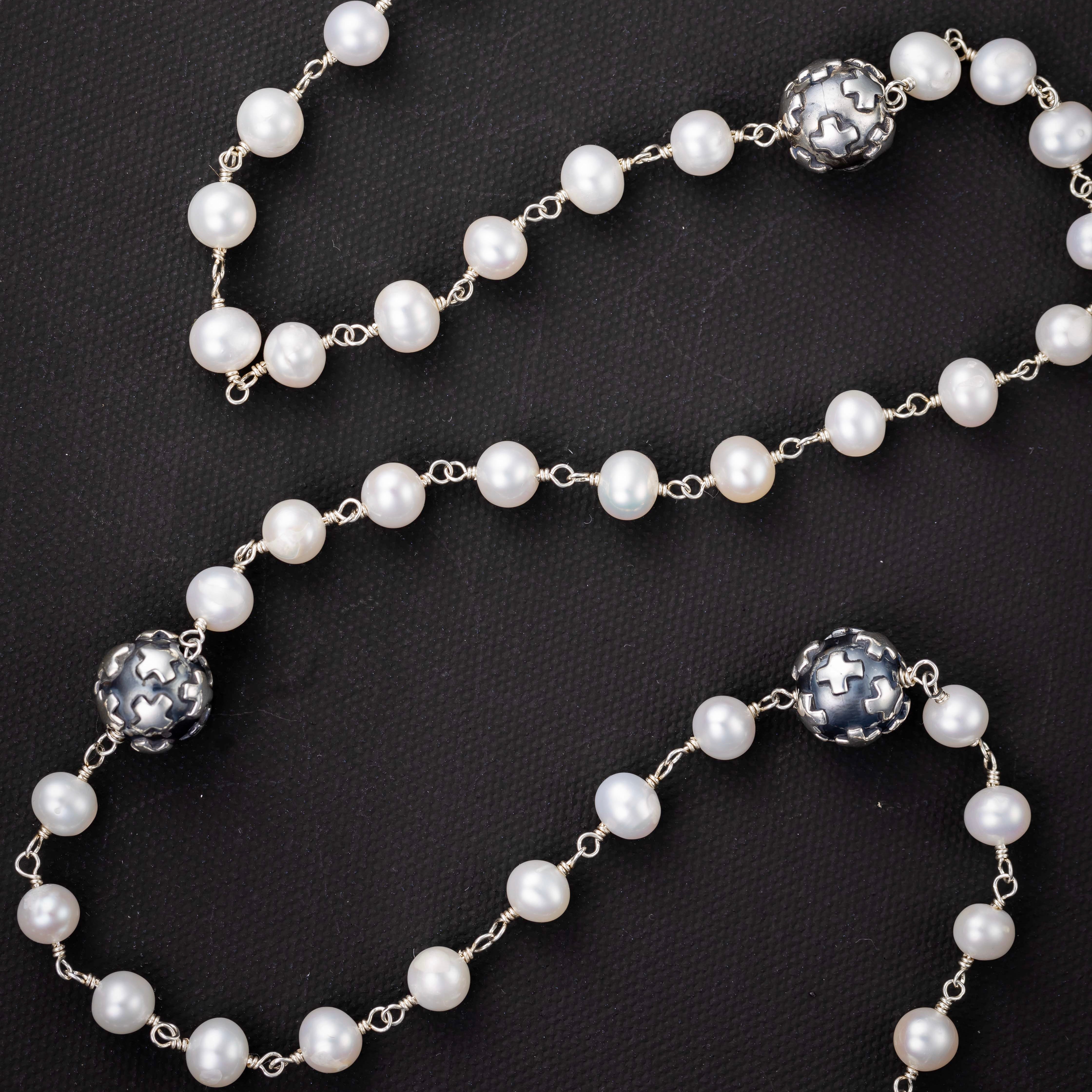 La Reyna Mini Blessing Pearl Necklace