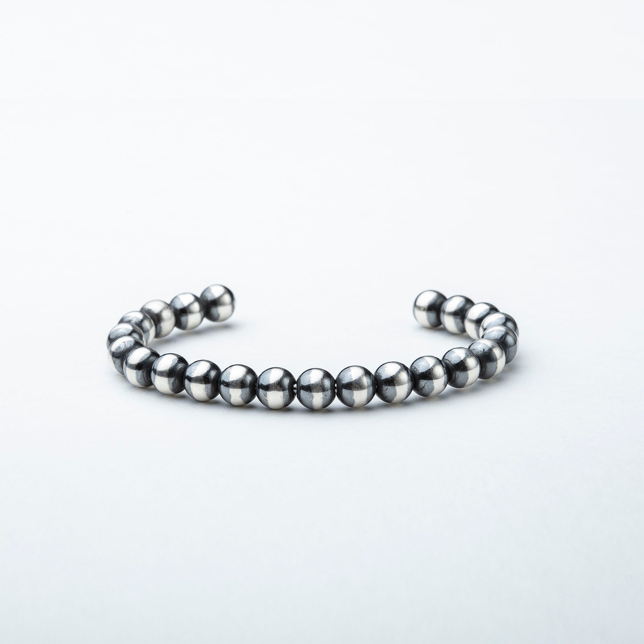 10mm Navajo Pearl Cuff - Karlas Jewelry & Gifts